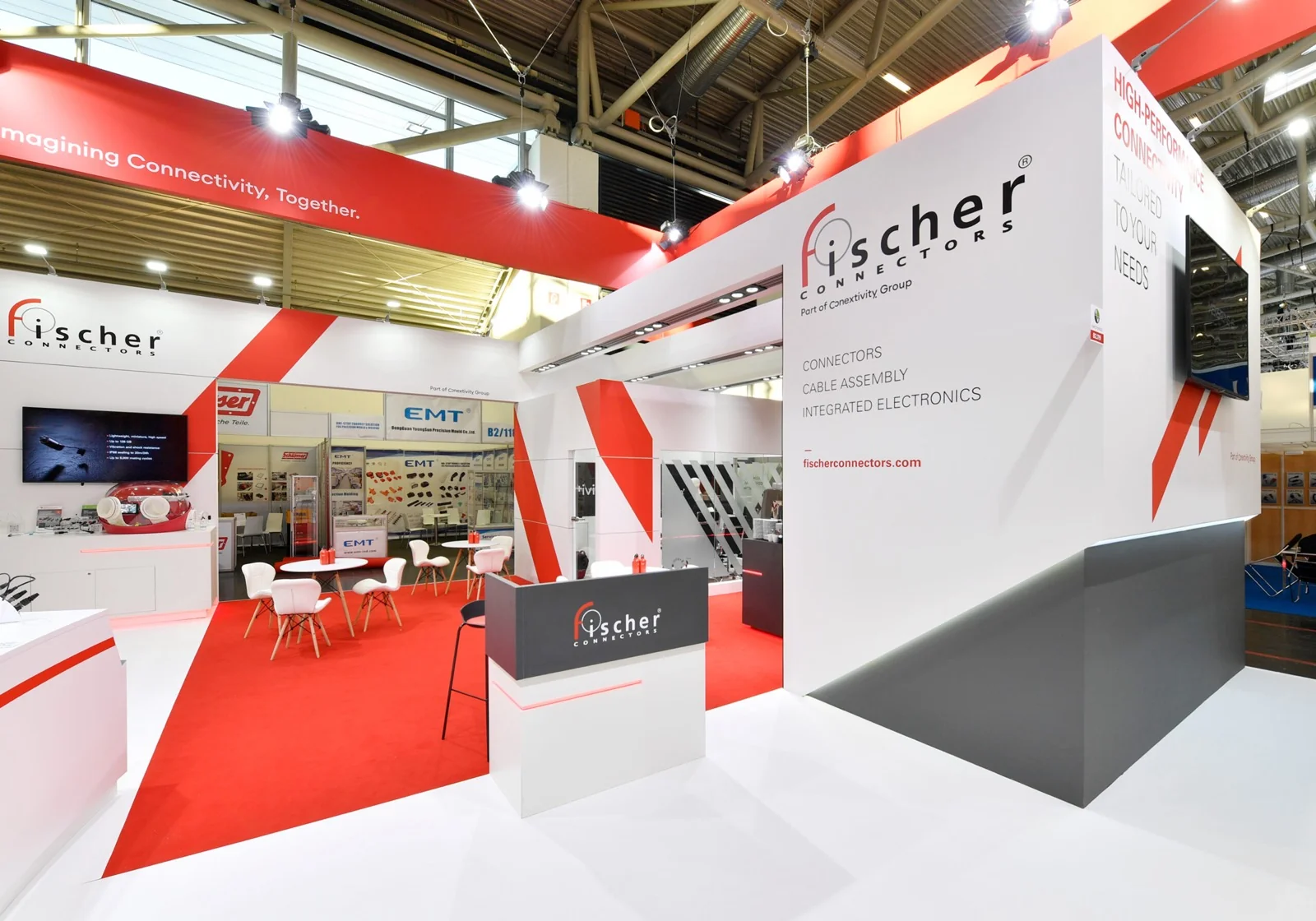 Stand Fischer Connectors sur le salon Electronica